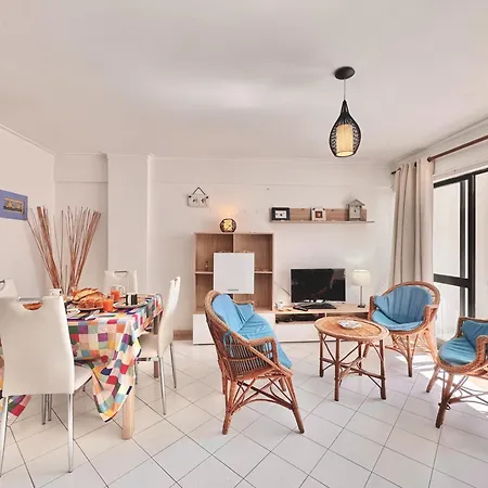 11 With Pool By Homing Apartment *